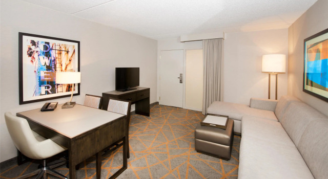 Номер Standard Embassy Suites by Hilton Cincinnati Northeast - Blue Ash