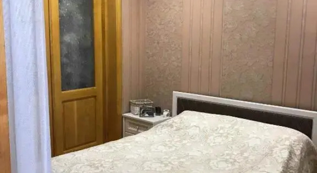 3-Room Flat In Kutaisi, Забронировать Отель Кутаиси Имеретия, рядом с Колхидский Фонтан