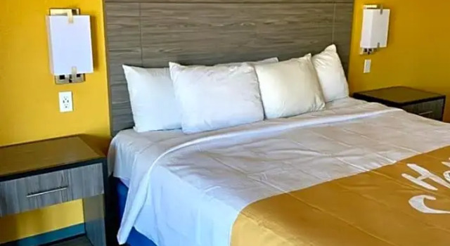 Номер Standard Days Inn by Wyndham Okmulgee