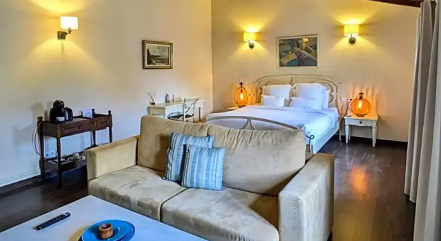 Полулюкс Hotel Can Abril