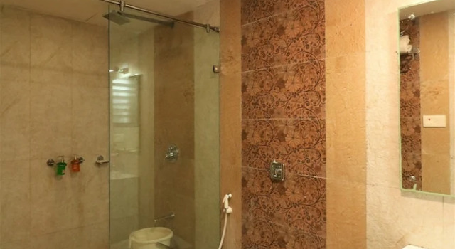 Двухместный номер Superior c 1 комнатой с балконом и с красивым видом из окна Goverdhan Greens Resort Dwarka l Hotels In Dwarka