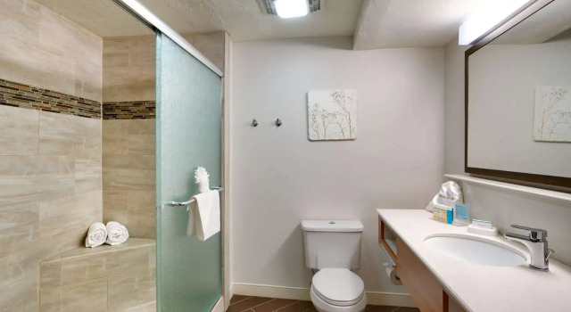 Люкс Spark by Hilton Salt Lake City Central