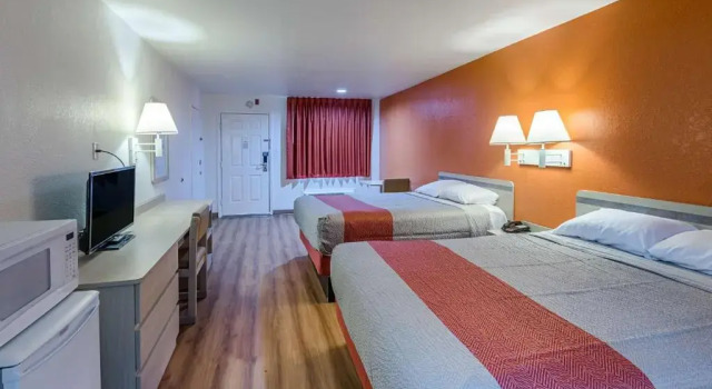 Четырёхместный номер Standard Motel 6-Lancaster, TX - DeSoto - Lancaster
