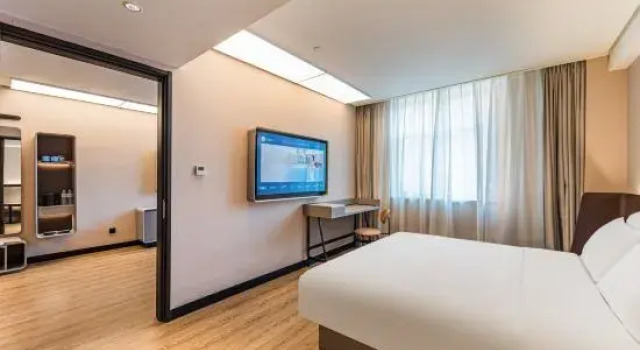 Люкс HanTing Hotel (Dezhou Wanda Plaza)