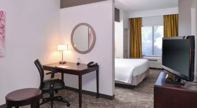 Двухместный люкс SpringHill Suites by Marriott Oklahoma City Airport