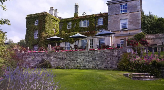 Burleigh Court
