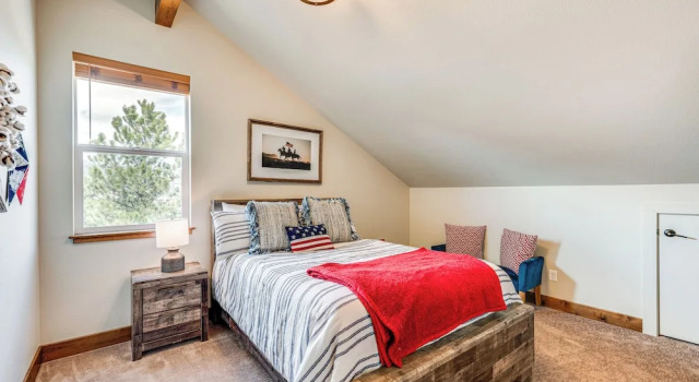 Newly Built Estes Park Townhome, 2 Miles to Rmnp!