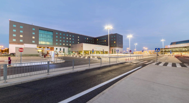 Courtyard by Marriott Warsaw Airport, Réserver Hôtel Hôtels d'affaires à Varsovie, 4* 5*