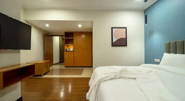 Люкс Hotel One Tower Gulberg
