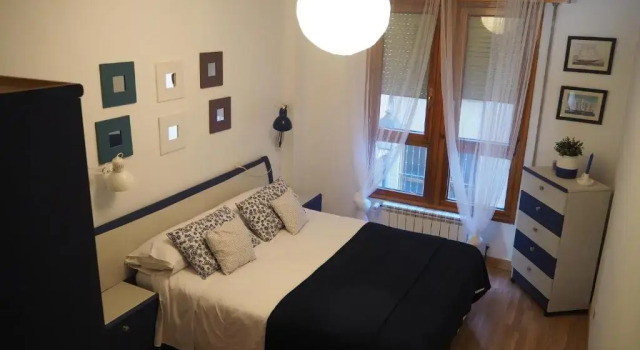 • La Antigua Apartamento •, Забронировать Апартаменты/квартира Отели Вальядолид с парковкой, рядом с Ruins of the Collegiate Church, Парковка
