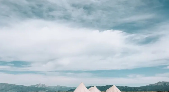 Wander Camp Yellowstone Island Park, Забронировать Кемпинг Национальный лесной заповедник Caribou-Targhee США