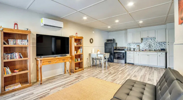 Peaceful East Texas Retreat! Mineola Bungalow, Boek Hotel Hotels in Mineola met parkeren, Parkeren