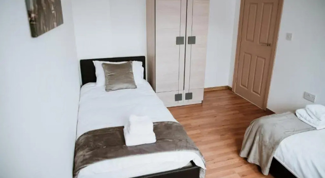 Flats near football clubs