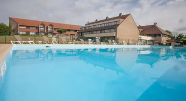 Brit Hotel Du Chateau Rocamadour, Boek Hotel Hotels in Rocamadour met zwembad, Zwembad