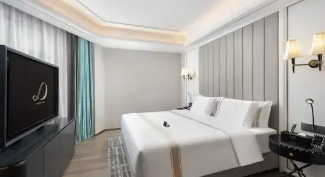 Люкс XANA Deluxe Changsha Binjiang Financial Center Hotel