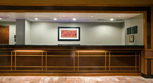 Radisson Hotel Lansing at the Capitol, Reservar Hotel Lansing Michigan