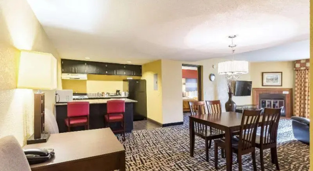 Номер Standard Quality Inn & Suites Mayo Clinic Area