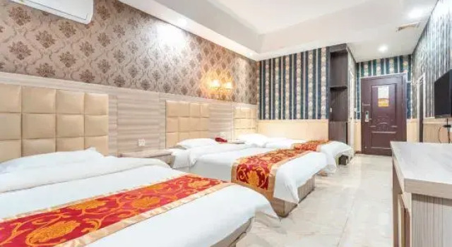 Люкс Xinyang Grand Hyatt Holiday Hotel (Pingqiao Auto Parts City)