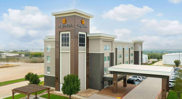 La Quinta by Wyndham Denton - University Drive, Забронировать Отель Дентон Dallas - Fort Worth Metropolitan Area