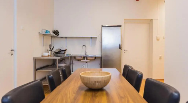 Кровать в общем номере (мужской номер) EHE Hostel