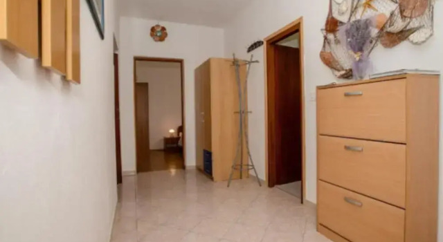 Marjetka Charming Apartments, Prenota Appartamento Hotel a Isole Quarnerine con parcheggio, Parcheggio