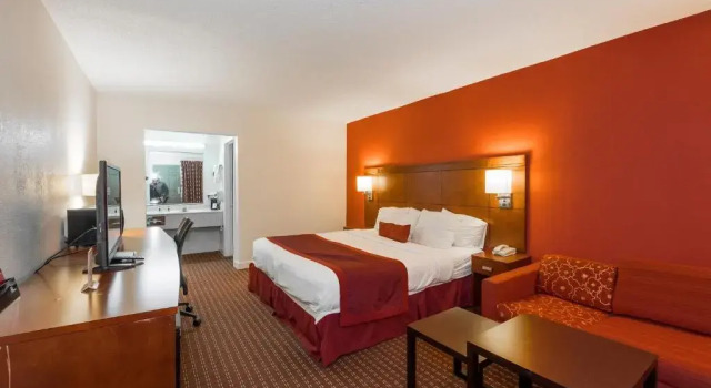 Номер Standard Ramada by Wyndham Walterboro