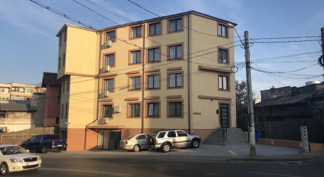 Dany Luxury Apartment, Varaa Huoneisto Hotellit Arges aamiaisella, Aamiainen