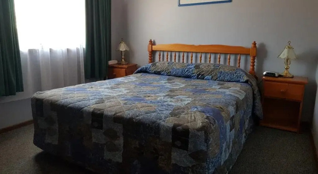 Colonial Motel & Apartments, Prenota Appartamento Young New South Wales