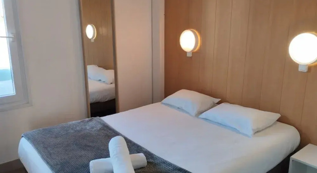 Двухместный номер Standard с балконом Fasthôtel Clermont-Ferrand Gerzat
