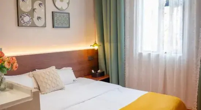 Люкс Chuyun Homestay (Luoyi Ancient City Cross Street Branch)