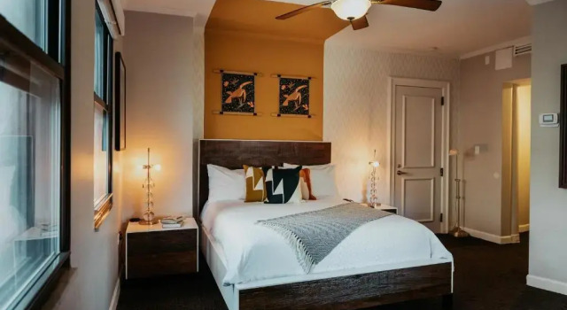 Двухместный номер Standard Tremont Hotel by SB at Chicago Magnificent Mile