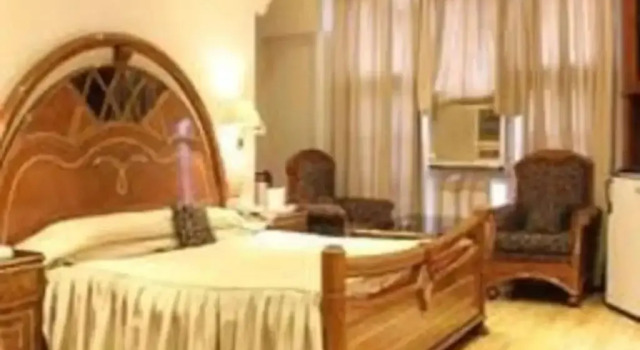 Hotel Rajmahal