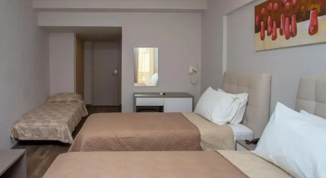 Номер семейный с балконом Irini Hotel