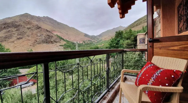 Кровать в общем номере Dar Assarou - Toubkal National Park Lodge