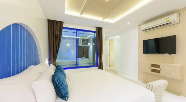 Номер Deluxe с балконом Costa Village Bangsaray