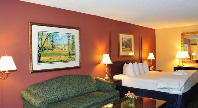 Двухместный полулюкс Fort Magruder Hotel Trademark Collection by Wyndham