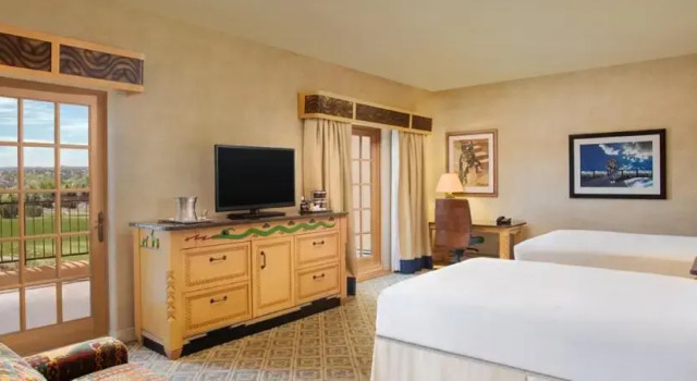 Четырёхместный номер Standard с балконом Hilton Santa Fe Buffalo Thunder