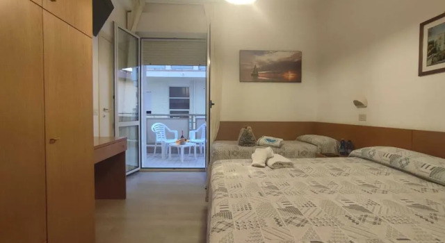 Трёхместный номер Standard Hotel Losanna Cervia