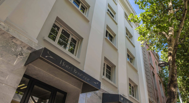 Hotel Sommelier Boutique, Забронировать Бутик-отель Отели Сантьяго с парковкой, рядом с Муниципальный театр Сантьяго, Парковка