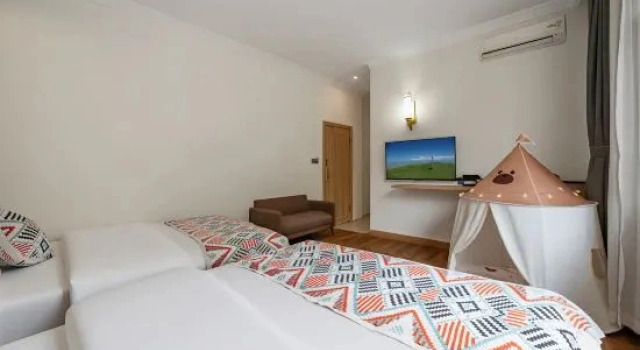 Семейный тент с видом на горы Meilan Hotel