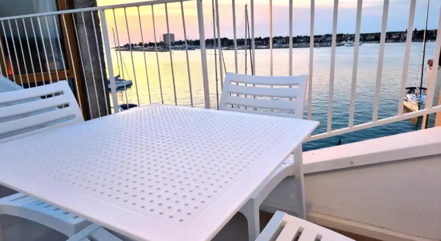 Umag center seafront seaview old town apartment 1