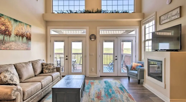 Апартаменты с 3 комнатами с балконом Luxe Mtn-view Condo in Branson w/ Hot Tub Access!