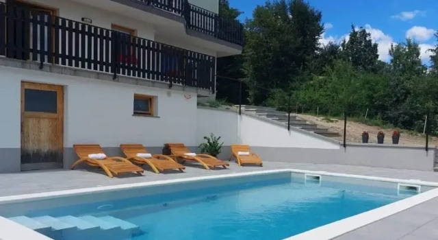 Коттедж Secluded Holiday Home with Hot Tub in Kozji Vrh