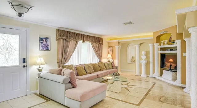 Pompano Beach Home w/ Pool & Dock ~ 4 Mi to Pier!, Prenota Casa vacanze Pompano Beach Broward County