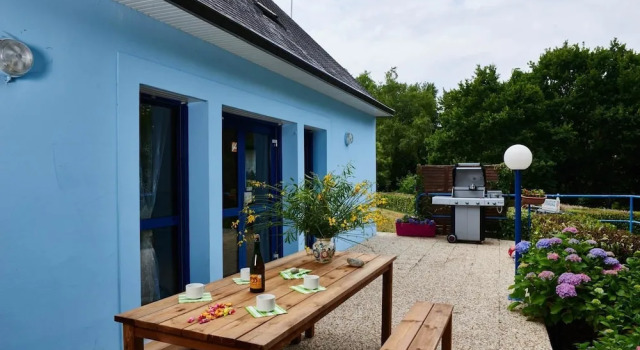 Коттедж с 2 комнатами Insolites Du Camping De Trezulien