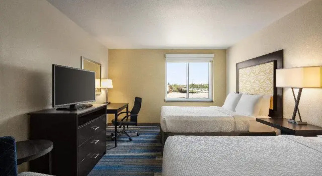 Четырёхместный люкс Holiday Inn Express - Colorado Springs - First & Main by IHG