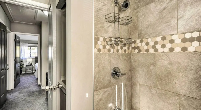 Апартаменты Chic Townhome w/ Deck: 6 Mi to Dtwn Baltimore