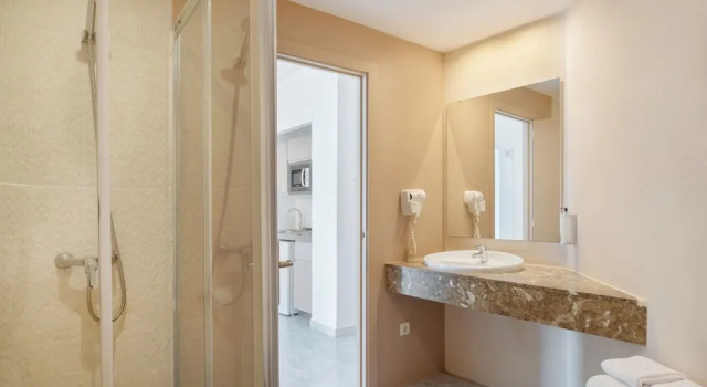 Студия с балконом SOL by Meliá Lunamar Palmanova Apartamentos