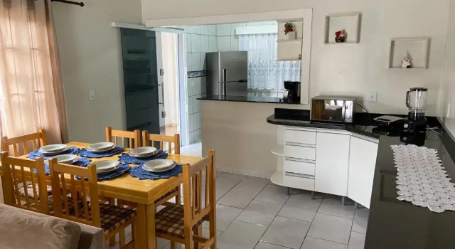 SUA CASA DE FÉRIAS 5 MINUTOS a pé do BETO CARRERO!
