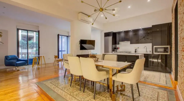 Luxury Flats Madrid Center, Забронировать Отель Отели Мадрида с парковкой, рядом с Церковь Святого Иоанна Креста, Парковка